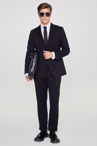 AC&Co / Altınyıldız Classics Erkek Sıyah Slim Fit Dar Kesim Mono Yaka Beli Bağlamalı Kapak Cepli Esnek Takım Elbise Siyah