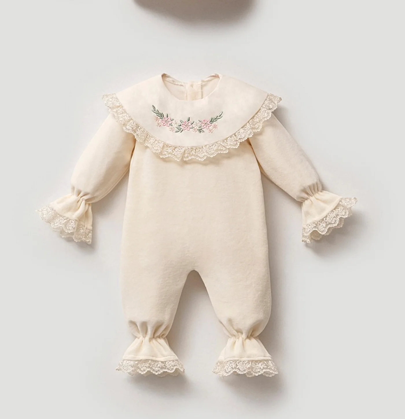 Momercy Flower Love Kadife Çiçek Nakışlı Kız Bebek Hastane Çıkışı Beşli Set - Krem Ekru