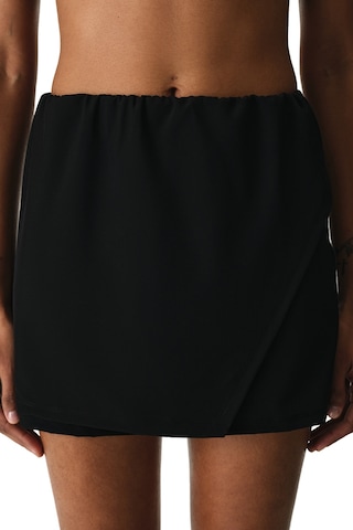 Penti Siyah Skirt Deniz Şortu
