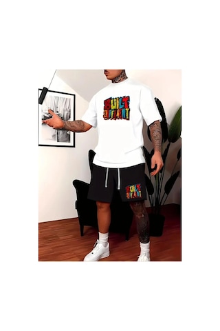 Erkek Beyaz''renkli Built Different Baskılı'' Basic Oversize T-shirt- Şort Takım Strup0000000000014