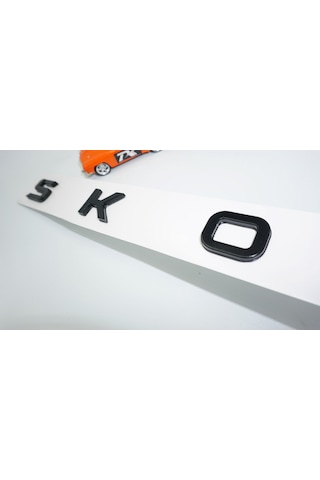 Dk Tuning Yeni Nesil Uzun Bagaj Siyah Yazı Logo Skoda İle Uyumlu