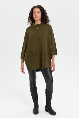 Kadın Dik Yaka Cebi Gül İşlemeli Fermuarlı Kısa Panço Haki Haki