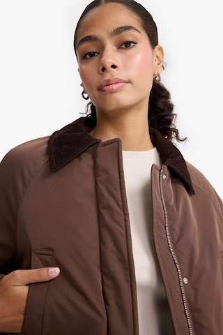 Defacto Regular Fit Kontrast Yaka Fermuarlı Parka F3558ax25wnbn530 Kahve