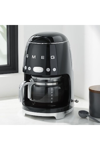 Smeg DCF02 1050 W Filtre Kahve Makinesi