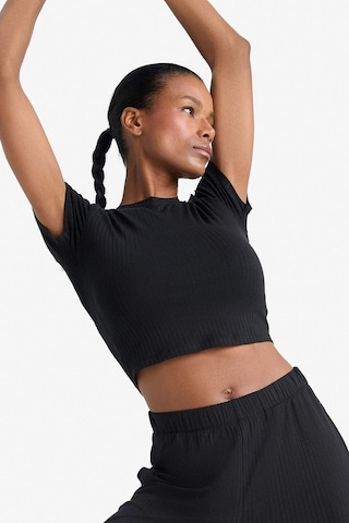 DeFactoFit Cropped Fit Bisiklet Yaka Sporcu Kısa Kollu Tişört E2536AX25SMBK81