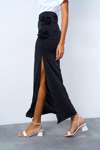 Yandan Büzgülü Güllü Etek - Siyah Siyah