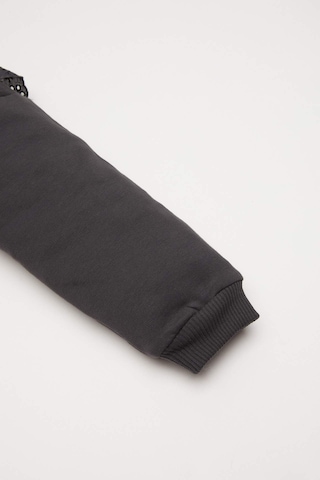 DeFacto Kız Bebek Bisiklet Yaka İçi Yumuşak Tüylü Sweatshirt D6678A524WNAR1 Antrasit