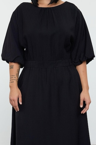 Ersefa Moda Stil Relaxed Bisiklet Yaka Midi Boy Büyük Beden Dokulu Balon Siyah