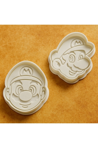 Mario Temalı Kurabiye Kalıbı Seti 2 Li - Oyun Karakteri Şekilli Kurabiye Fondan Hamur Kalıbı Beyaz