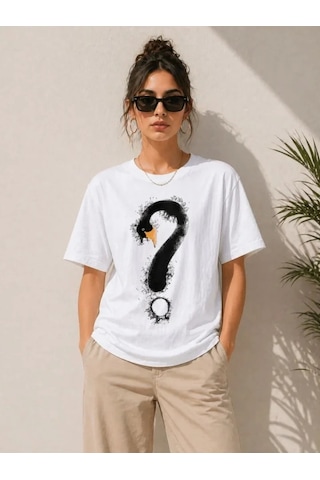 Defymoda Kuğu Figürlü Soru İşareti Baskılı Tişört Kısa Kol T-shirt - Beyaz