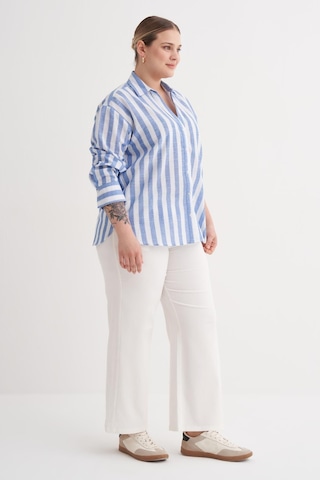 V Yaka Çizgili Gömlek-6241 Mavi