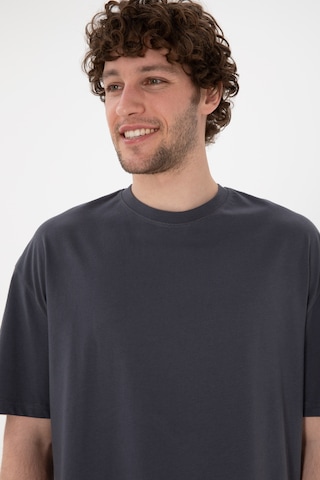 U.S. Polo Assn. Erkek Long Fit Bisiklet Yaka Antrasit Basic Tişört 50305988-VR006