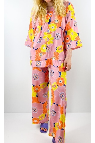 Modaonna Kadın Pembe Renk Vintage Desen Gömlek Pantolon Takım Pembe