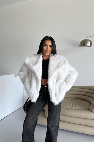 Neşeli Butik Kadın İçi Astarlı İthal Kürk Kaban Nbg111 Ekru