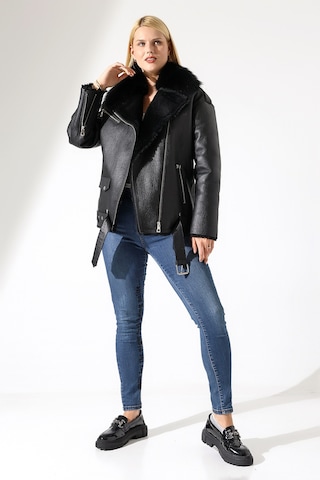 M M Marki Marki Kadın Hakiki Deri Mont, Siyah, Oversize, İçi Kürklü, 74 Cm, Kemerli