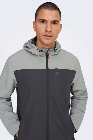 Only & Sons Erkek Onsmack Su Geçirmez Kapüşonlu Ceket 22024207 Gr Gri
