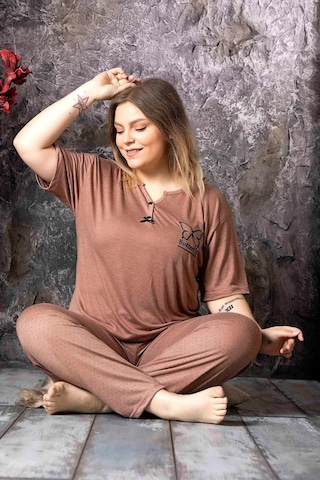 Sude Kadın Bambu Büyük Beden Düğme Yaka İnce Kısa Kol Pijama Takımı P300/146 - 1 Adet 001