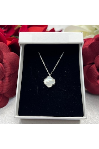 Yonca Beyaz Taşlı Kadın Kolyesi 925 Ayar Gümüş Rodyumlu 10 Mm Gümüş