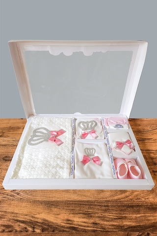 10 Parça Pembe Taşlı Hastane Çıkışı Ve 4 Parça Bebek Bornoz Seti Pembe