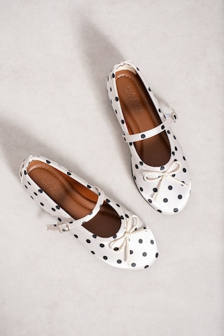 Dabab Shoes Penelop Kadın Krem Saten Puantiyeli Fiyonk Detaylı Ayarlanabilir Tokalı Ortopedik Taban Mary Jane Babet Ayakkabı
