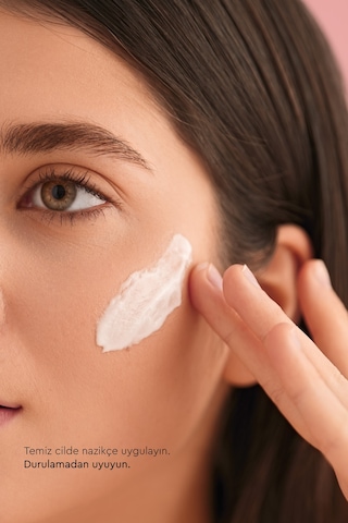 Otacı Botanics + Canlandırıcı Gece Bakım Maskesi - Gül Özleri Ve Hyalüronik Asit