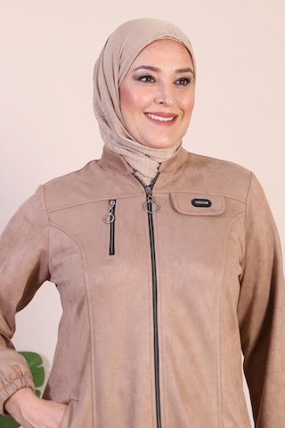 Kadın Büyük Beden Boydan Göğsü Fermuarlı Uzun Tesettur Süet Pardesü