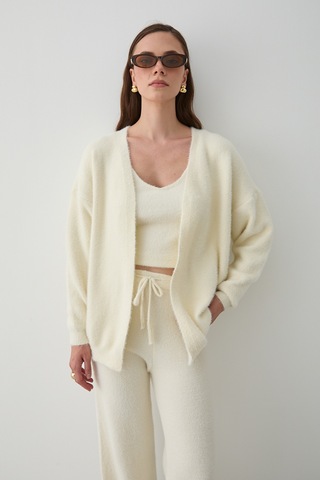 Ekru Yumoş Üçlü Takım Ekru