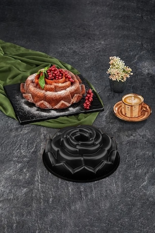 Gül Desenli Siyah Kek Kalıbı