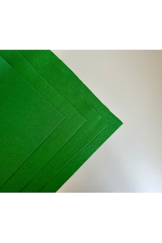 Yeşil Renk Metrelik Ince Keçe Kumaş Keçe 1 Mm Aktivite Keçesi Renkli Keçe 1 Metre 100 Cm X 100 Cm