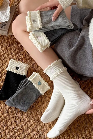 Kadın 5 Çift Premium Kalite Dantel Kalp Desenli Çift Katmanlı Kore Tarzı Soket Çorap Beyaz - Yeşil