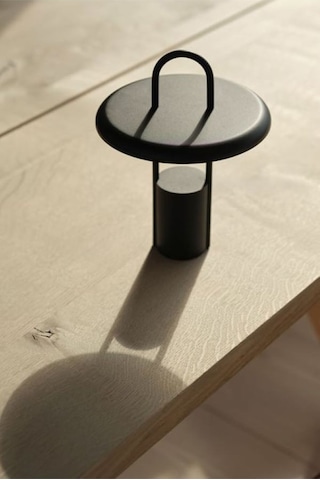 Stelton Pier Taşınabilir Led Lamba - Şık Tasarım Ve Uzun Süreli Kullanım, Beyaz Lambader Siyah 189443640 Diğer