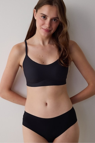 Penti Siyah Fit Dikişsiz Balensiz Push Up Sütyen