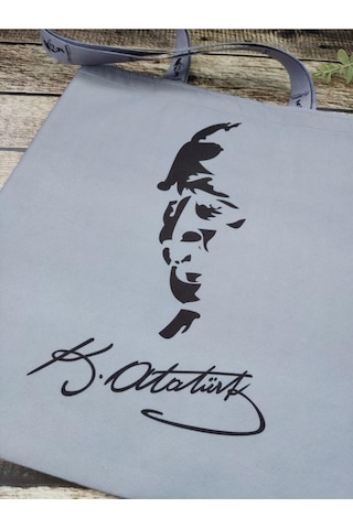Kemal Atatürk Portre İmzalı Desenli Baskılı Kumaş Çanta Omuz Askılı Bez Çanta Renkli Çok Renkli