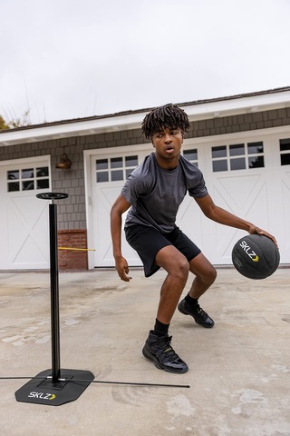 Sklz Geliştirilmiş Dribbling İçin Hafif Kontrollü Basketbol Antrenörü, Siyah