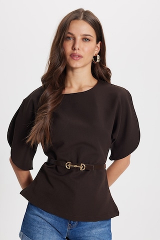 Tudors Kadın Slim Fit Dar Kesim Kol Detaylı İnce Kemerli Fermuarlı Kahverengi Bluz Gömlek-50760