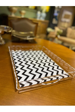 Le Murano Siyah Beyaz Desenli Pleksi Tepsi 36x26 Cm Çok Renkli