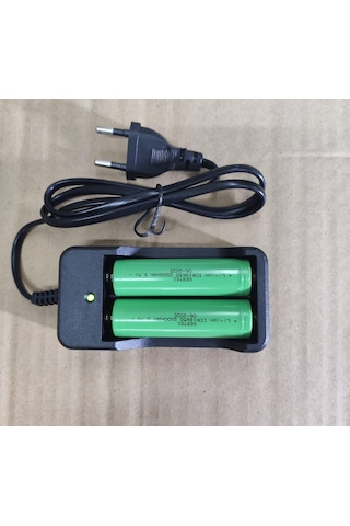 2 Yuvalı 18650 Lion Pil Şarj Aleti+2 Ad 3.7V 2000 Mah Pil