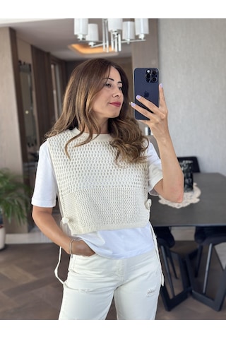 Ekru Triko Garnili Bisiklet Yaka Kadın T-shirt - Ekru