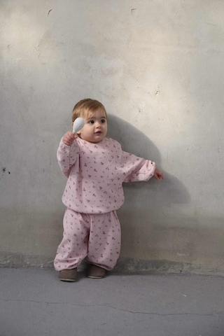 Pembe Çiçek Baskılı Şalvar Takım Pembe