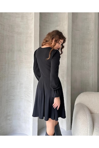 Markahit Defile V Yaka Düğme Detaylı Mini Crep Elbise Siyah