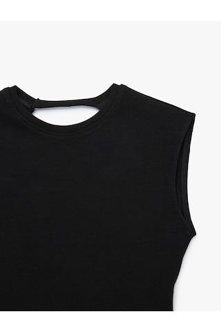 Koton Pamuklu Slim Fit Bisiklet Yaka Kolsuz Sırt Detaylı Bluz Siyah 6sak10337ek