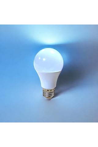 Tr Tek-iş Akıllı Led Ampul, 16 Renk, 9 Watt, E27 Duy, Uzaktan Kumandalı