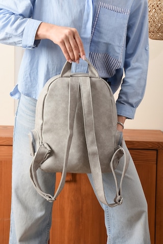 Just Polo Kadın Eskitme Suni Deri Çok Cepli Günlük Sırt Çantası Pbu3000 Gri