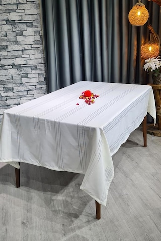 Corvver Dertsiz Masa Örtüsü 155x220 Krem Krem