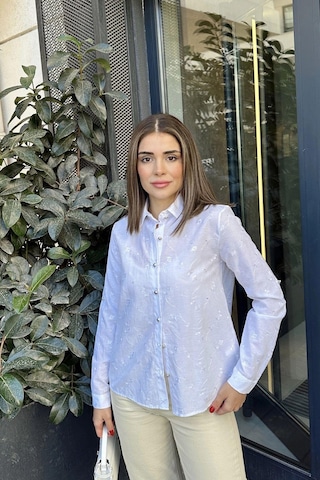 WeShaya Kadın Beyaz Uzun Kol, Silver Düğme Detaylı, Nakış İşlemeli, Klasik Gömlek Beyaz