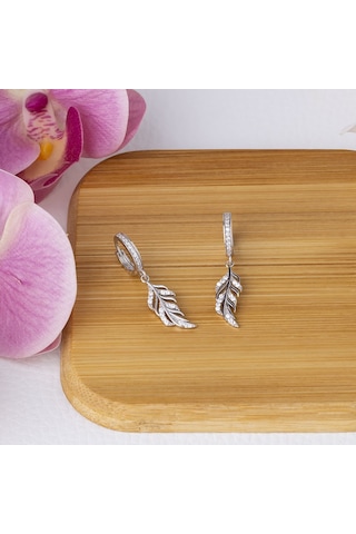 Yaprak Model-2 925 Ayar Gümüş Zirkon Taşlı Kadın Küpe Gümüş