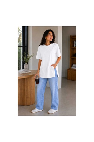 Tenra Kadın Basic Oversize Tişört Bisiklet Yaka Uzun Boy Yırtmaçlı Lazer Kesim %100 Pamuk Beyaz