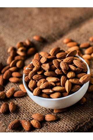 Gün Kurusu Kayısı Çekirdeği Tatlı & Kavrulmamış 1 KG