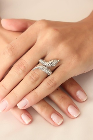 Gümüş Renk Zirkon Taşlı Ayarlanabilir Kadın Yılan Yüzük Gümüş