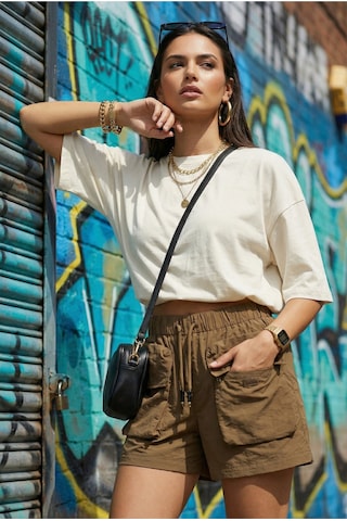 Fashion Cocktail Fonksiyonel Önden Çift Cepli Sokak Stili Belden Lastikli Yumuşak Dokulu Spor Bağlamalı Şort Haki